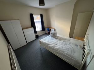 Photo 7- click for photo gallery